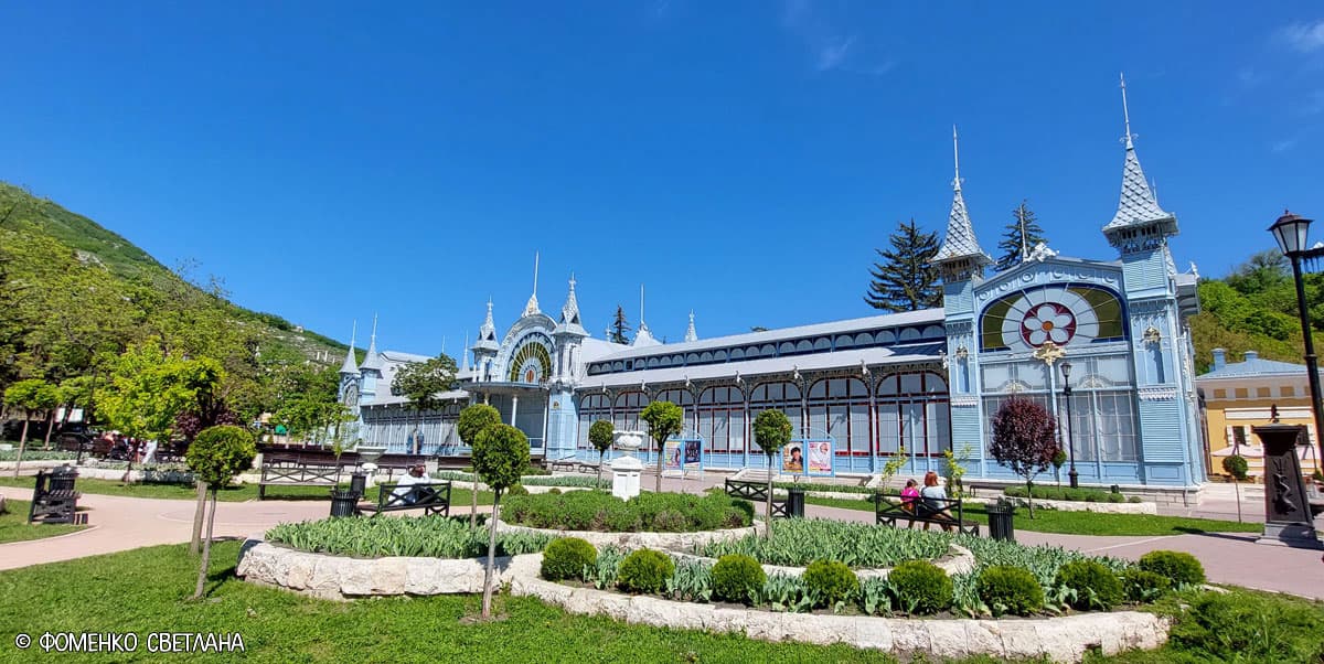 Город Пятигорск: место дуэли Лермонтова, озеро Провал, беседка Эолова Арфа, грот Лермонтова, Китайск