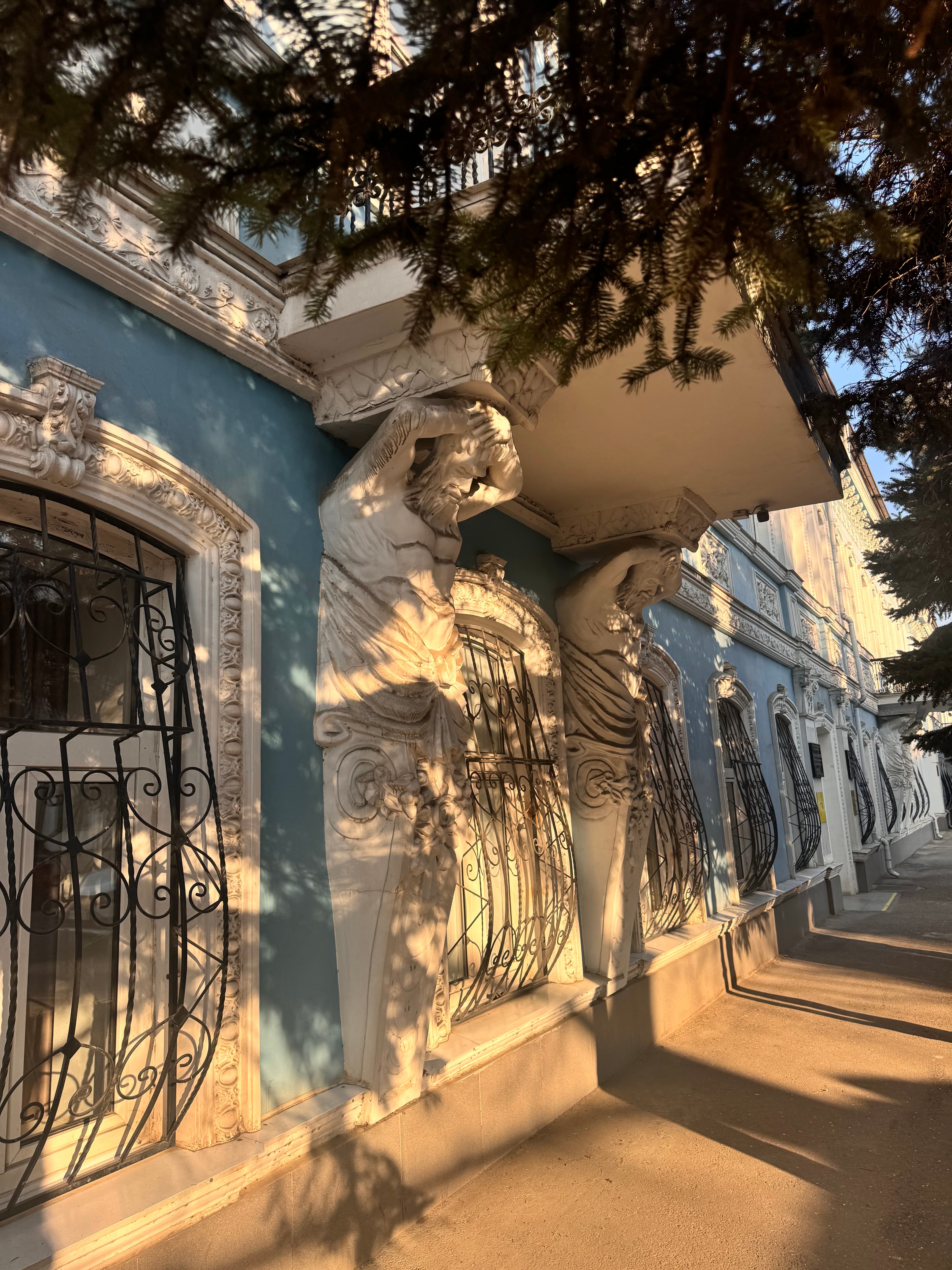 Экскурсия по вечерней Махачкале