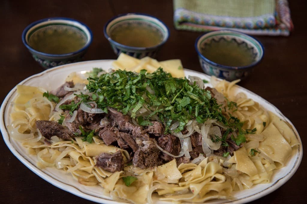 ДЕНЬ 1 : ПЕРВОЕ ЗНАКОМСТВО С АЛТАЕМ. РЕКА БИЯ. ОБЗОРНАЯ ПЛОЩАДКА С ВИДОМ НА ТЕЛЕЦКОЕ ОЗЕРО.