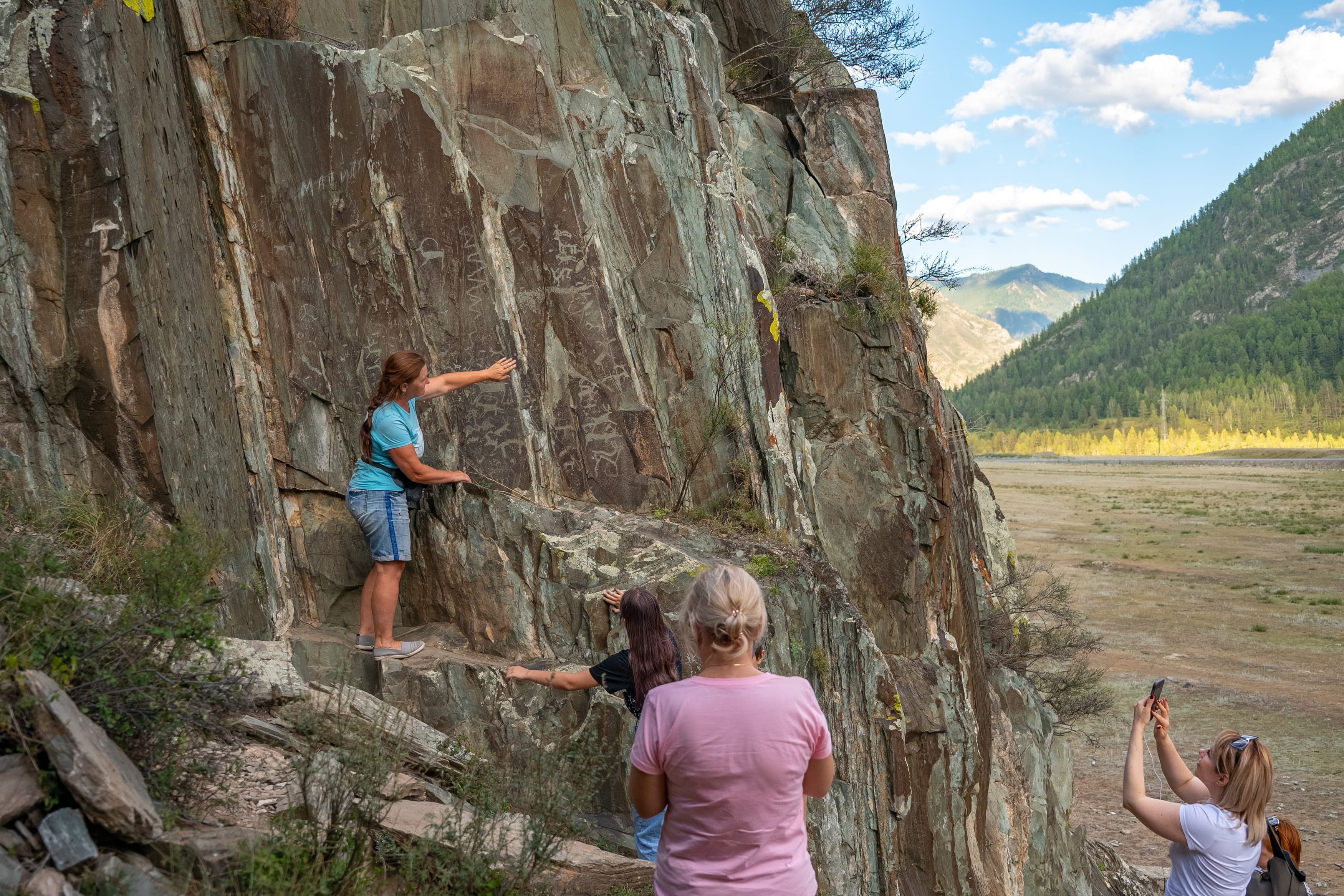 Новосибирск – Барнаул – Бийск – Горно-Алтайск - Чибит