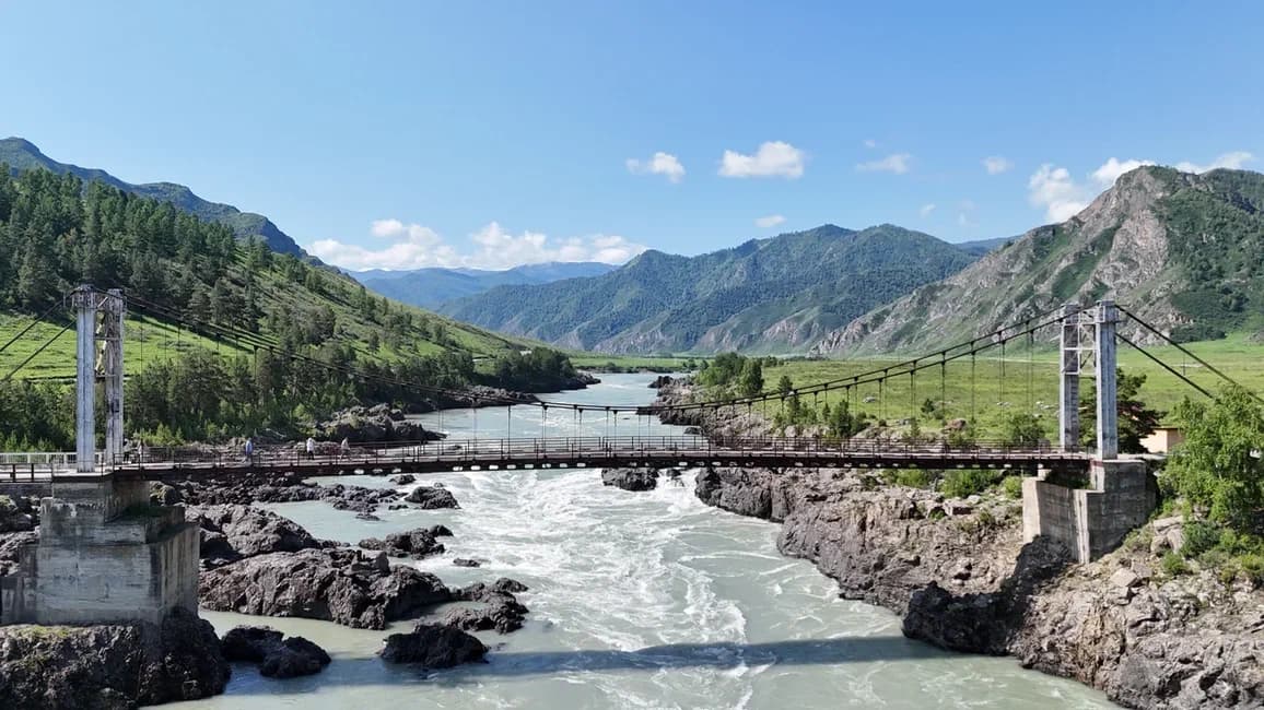 1 ДЕНЬ. ГОРЫ, ВОДОПАД, ВСТРЕЧА С АЛТАЕМ. 400 км.