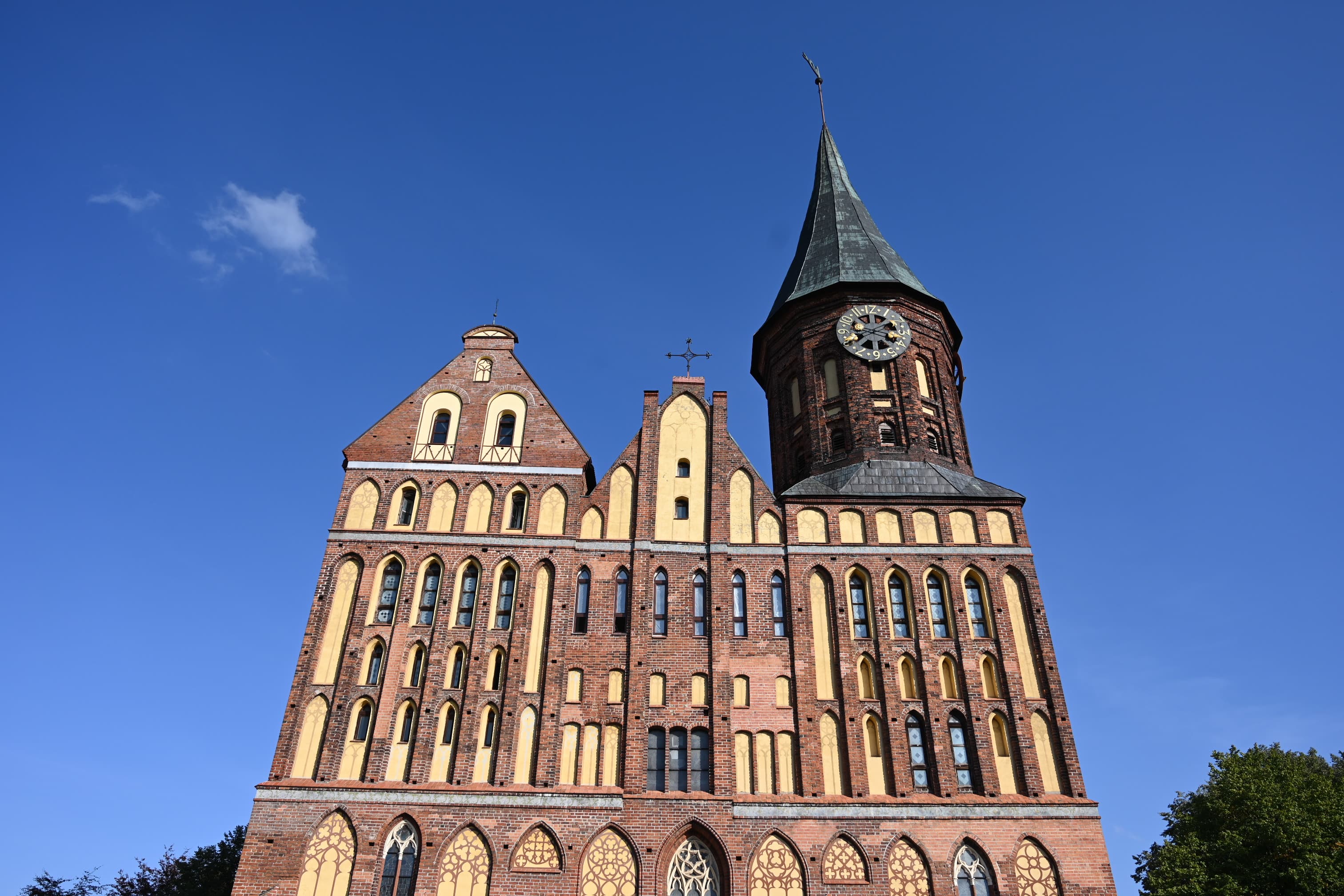 Понедельник