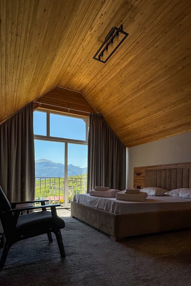 Комфортное проживание в горах в номерах с удобствами