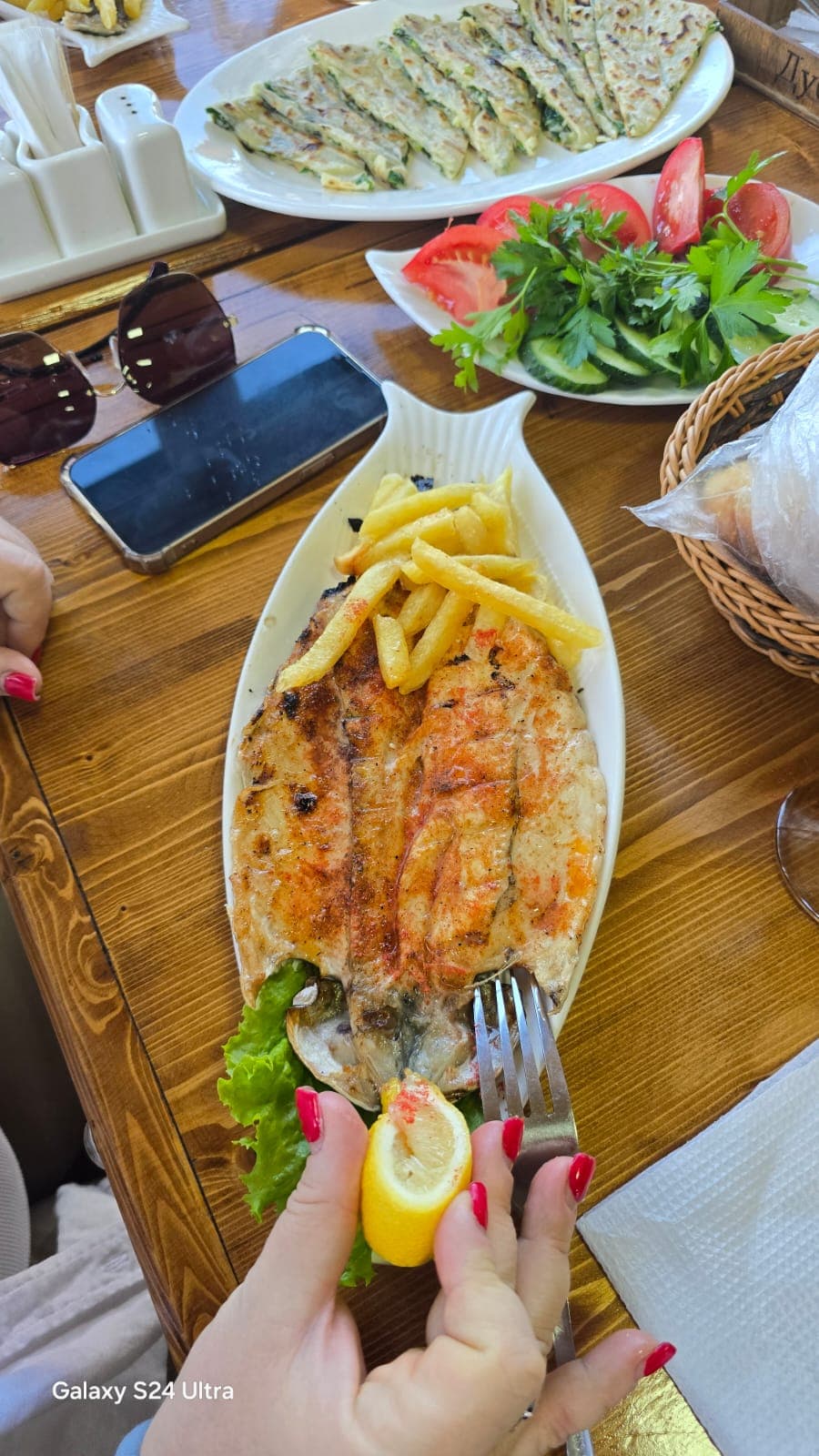 Золото Сарыкума и бирюза Сулакского каньона