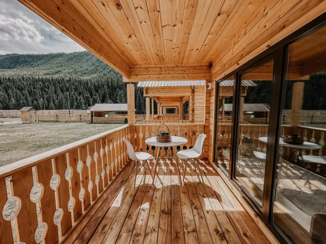 Уютные домики из дерева со всеми удобствами