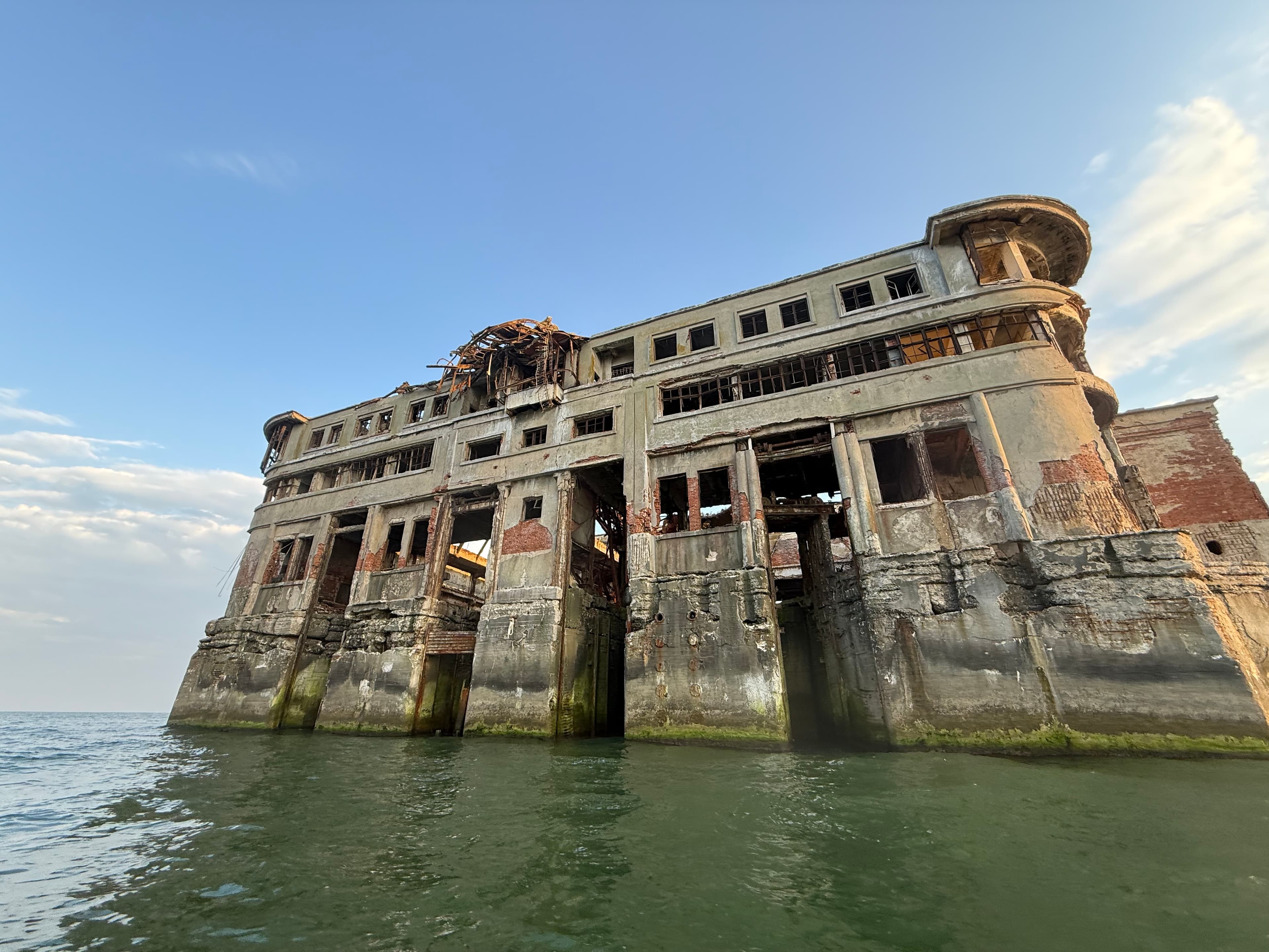 Первый день встреча,катера, заброшеный цех