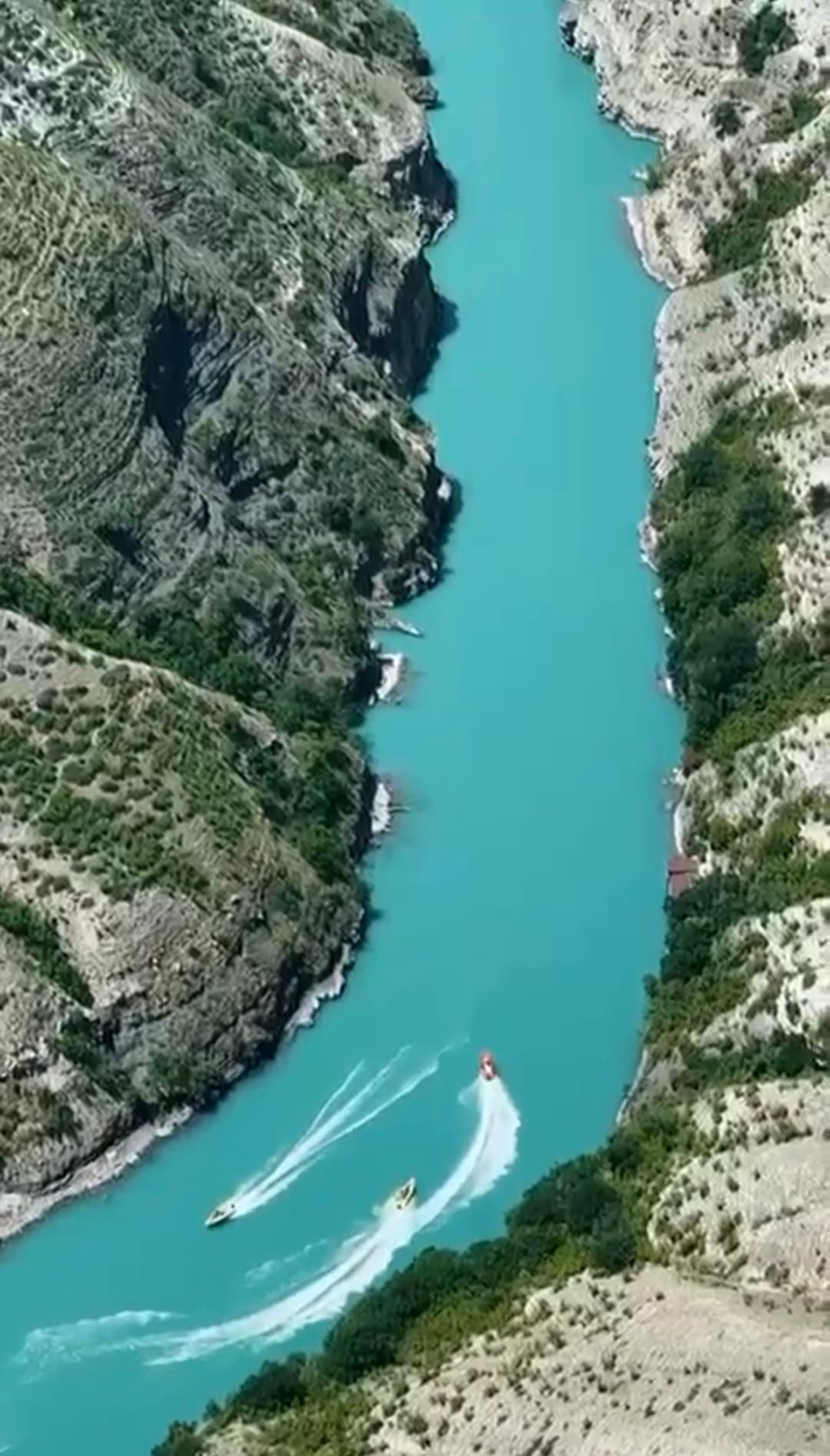 Сарыкум и Сулакский каньон: максимум впечатлений за один день