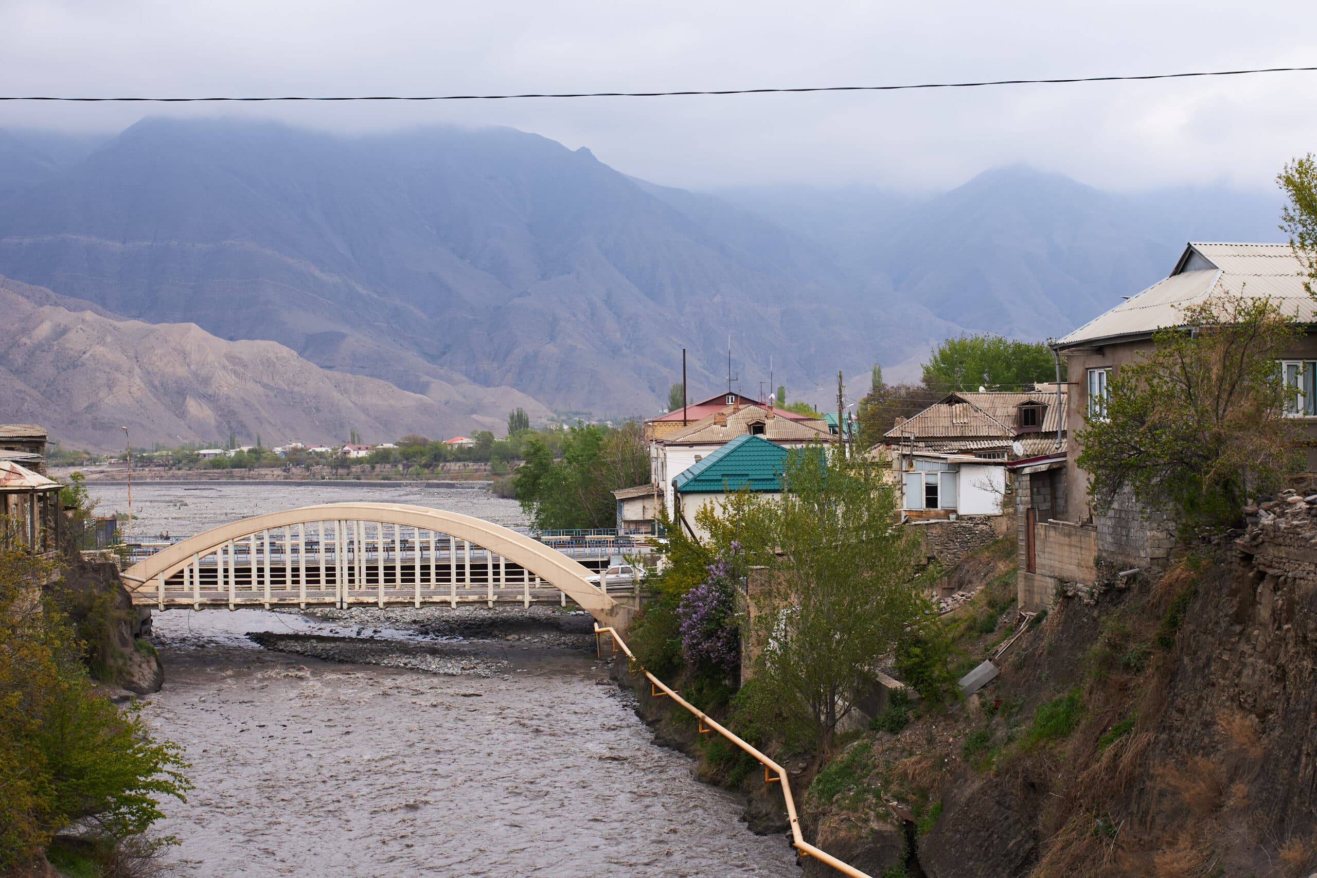 Экскурсия в Ахты: Заброшенный аул и термальные источники, ежедневно