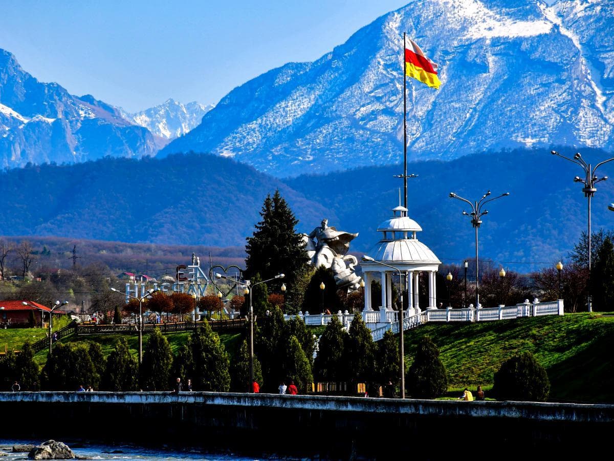 ВРАТА МИРОВ: ВЛАДИКАВКАЗ