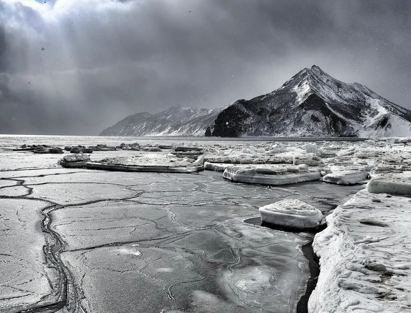 Бухта Тихая (зимой) - фото 3