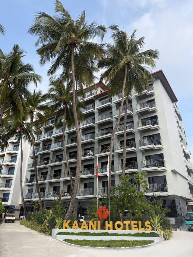 Отель Kaani Grand