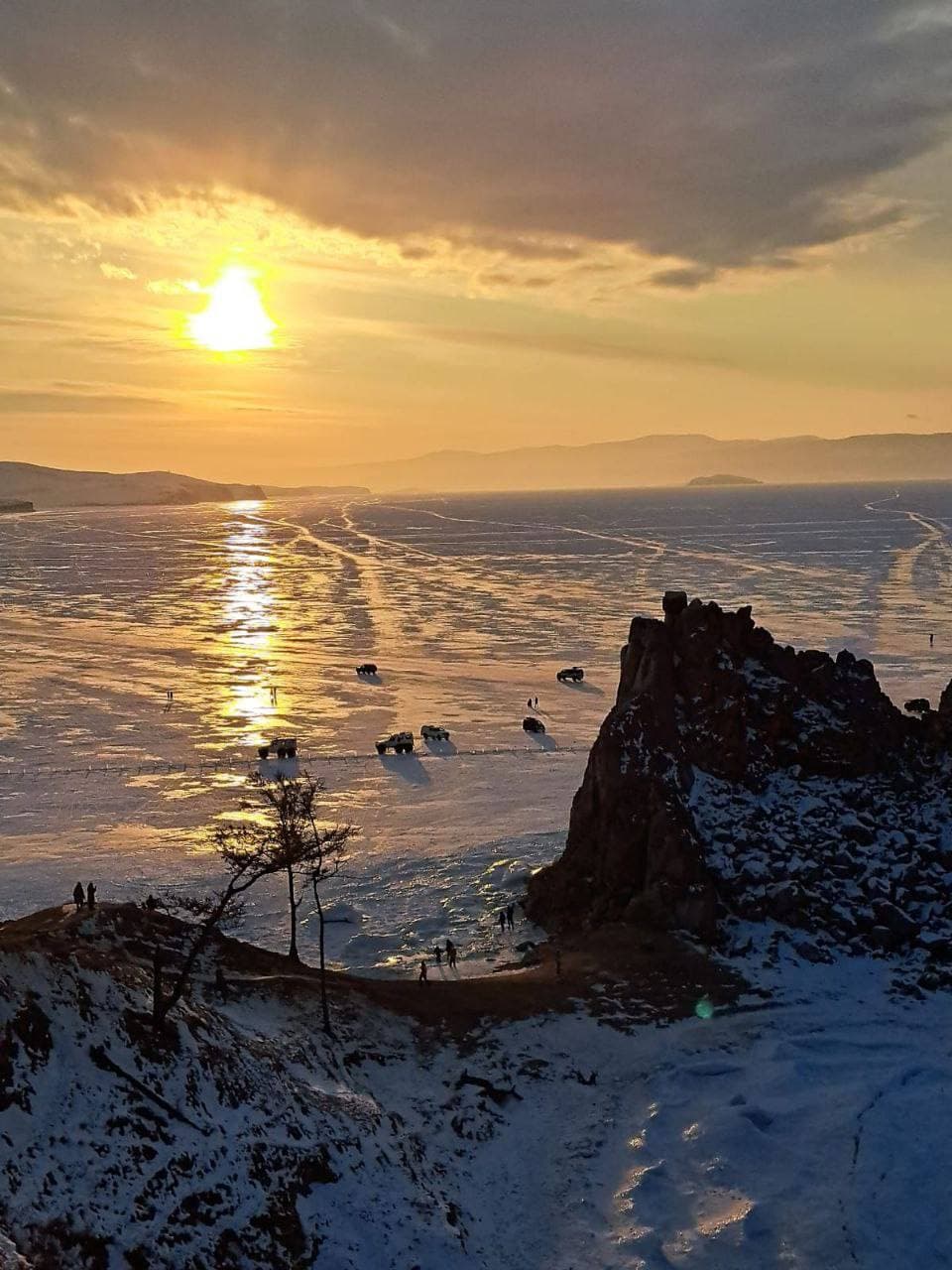Однодневный тур на остров Ольхон из Иркутска (Листвянки) с обедом, по чистому льду. - фото 5