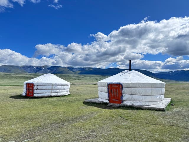 Юрточный кемпинг