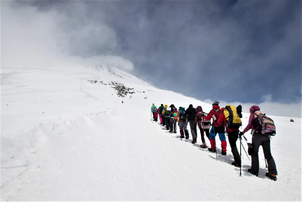 Восхождение на Эльбрус с проживанием в отеле - фото 1