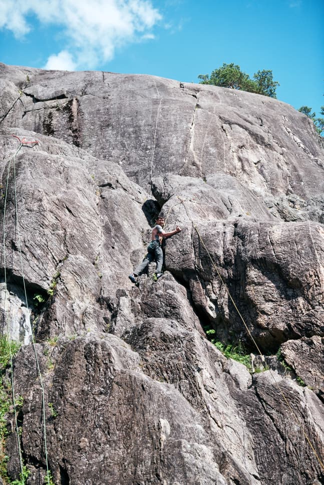 Ястребиное. Поход из Петербурга со скалолазанием и тарзанкой - фото 15