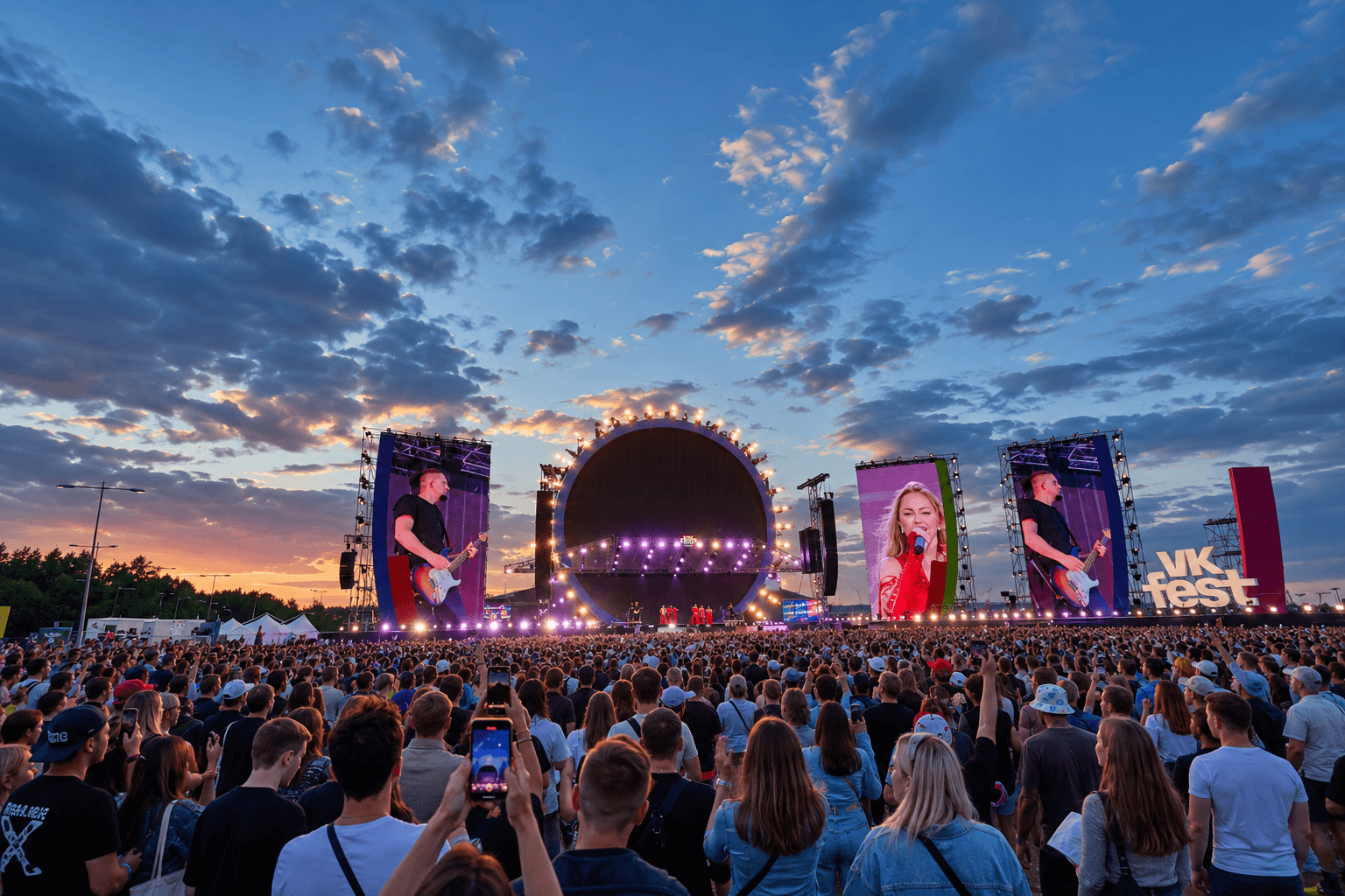 VK Fest в Петербурге: два дня, ради которых люди летят через всю страну