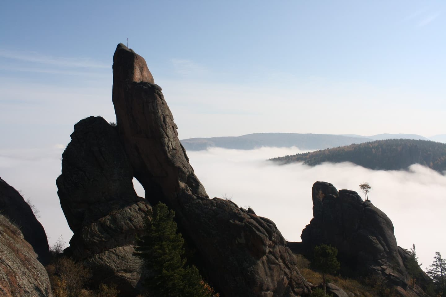 Экскурсия пешая на скалу Такмак «Сибирский сад камней» - фото 1