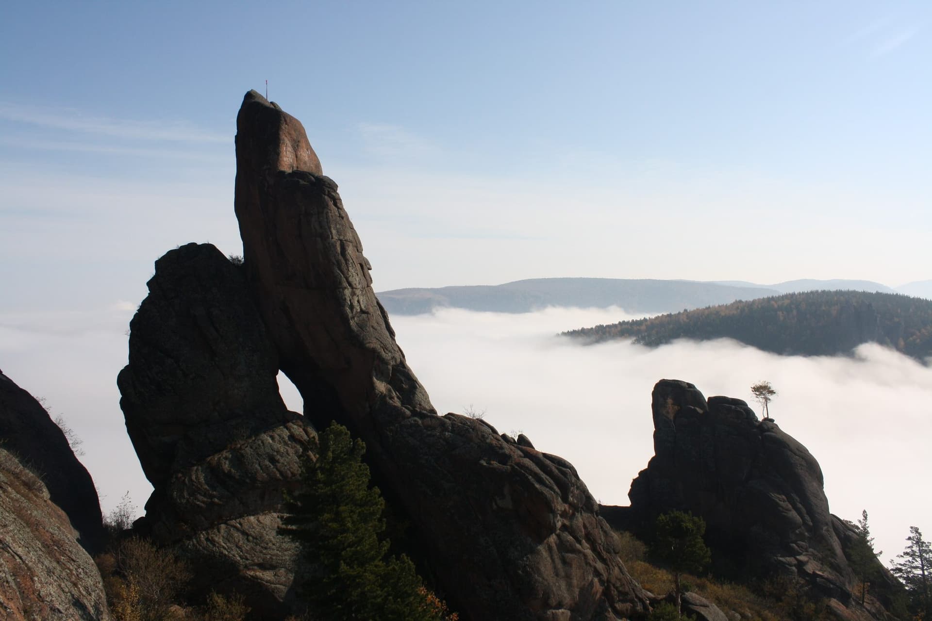 Экскурсия пешая на скалу Такмак «Сибирский сад камней» - фото 1