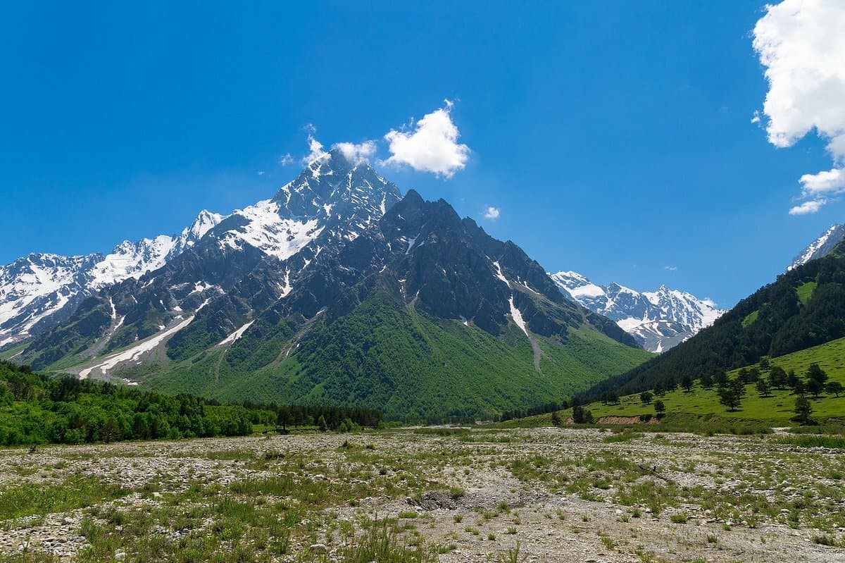 Чегем, водопады и ледник Шаурту