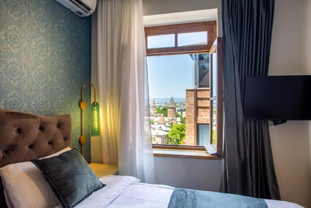3 ночи в гостинице 3-4* в Тбилиси и 2 ночи в гостинице 3-4* в Батуми