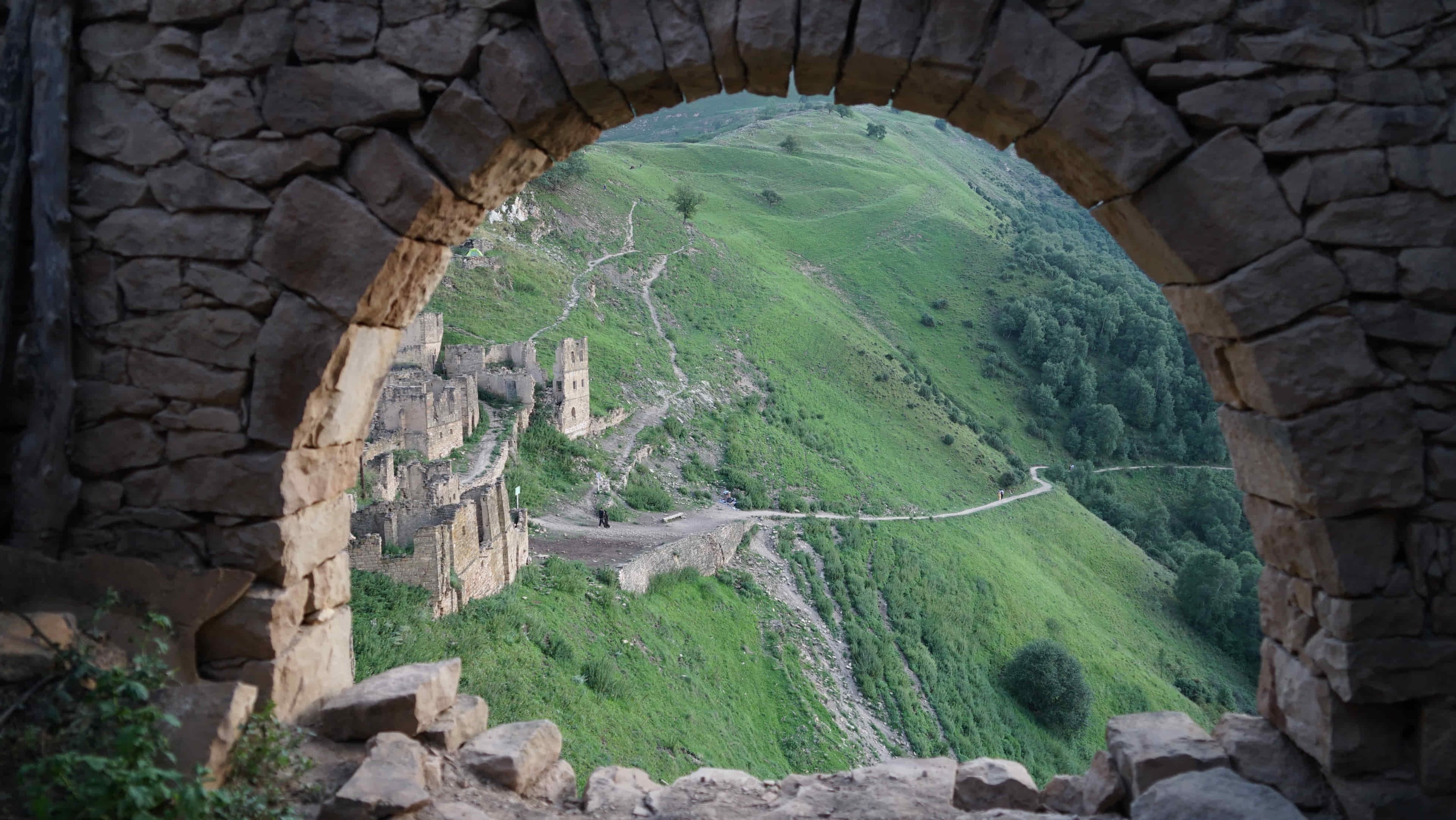 «Открывая Кавказ: Осетия, Чечня, Дагестан»  (5 дней/4 ночи) - фото 1