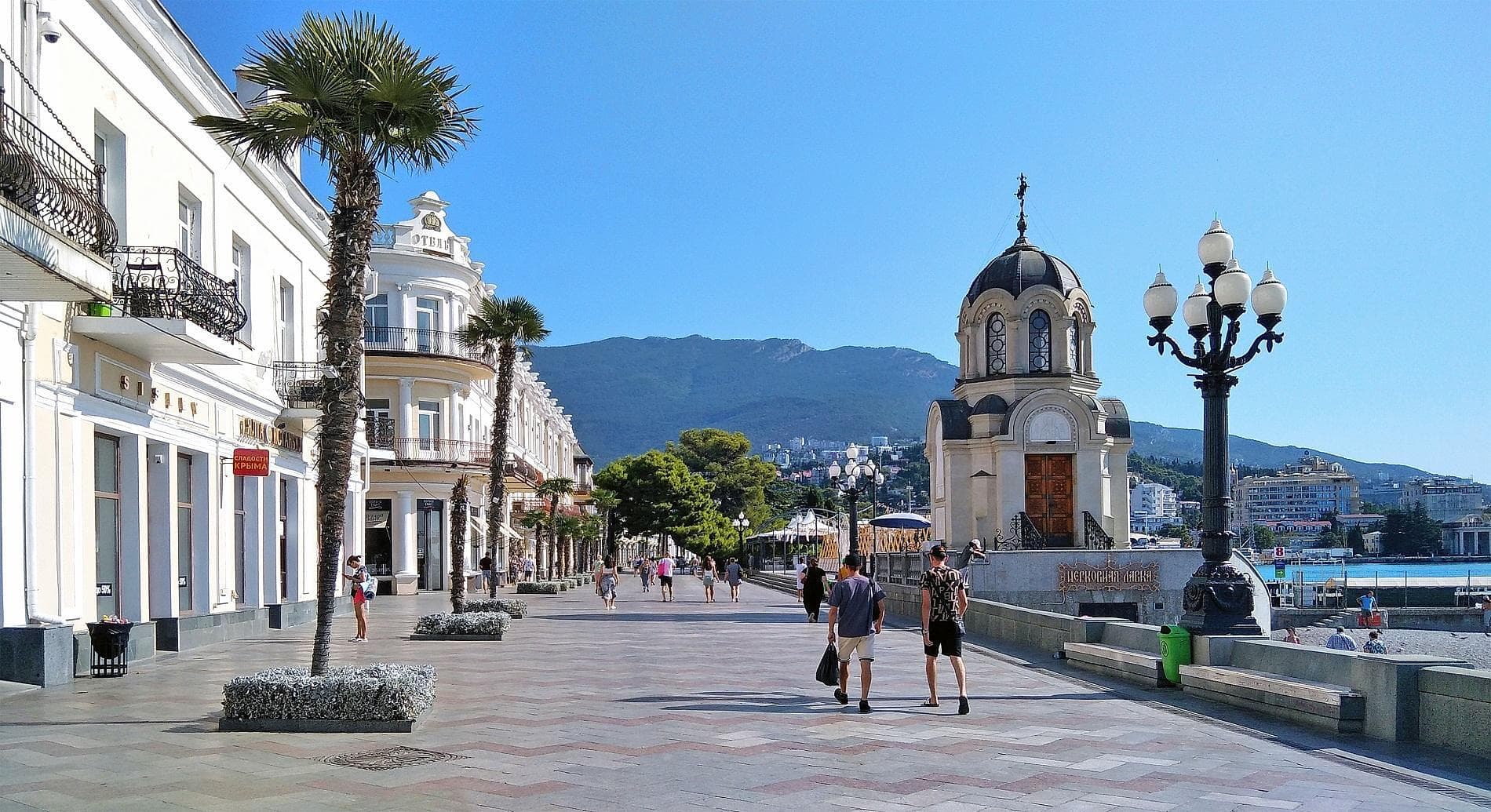 «Карнавал ирисов» в Крыму: Ялта, Утёс, Оползнево, Форос, Бахчисарай - фото 5