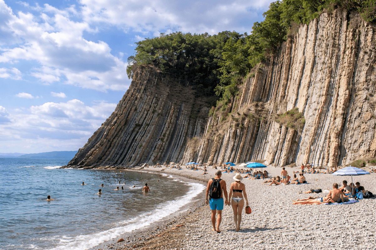 Альтернатива Сочи: лучшие курорты Чёрного моря, куда стоит ехать, если не хочется переплачивать и толкаться