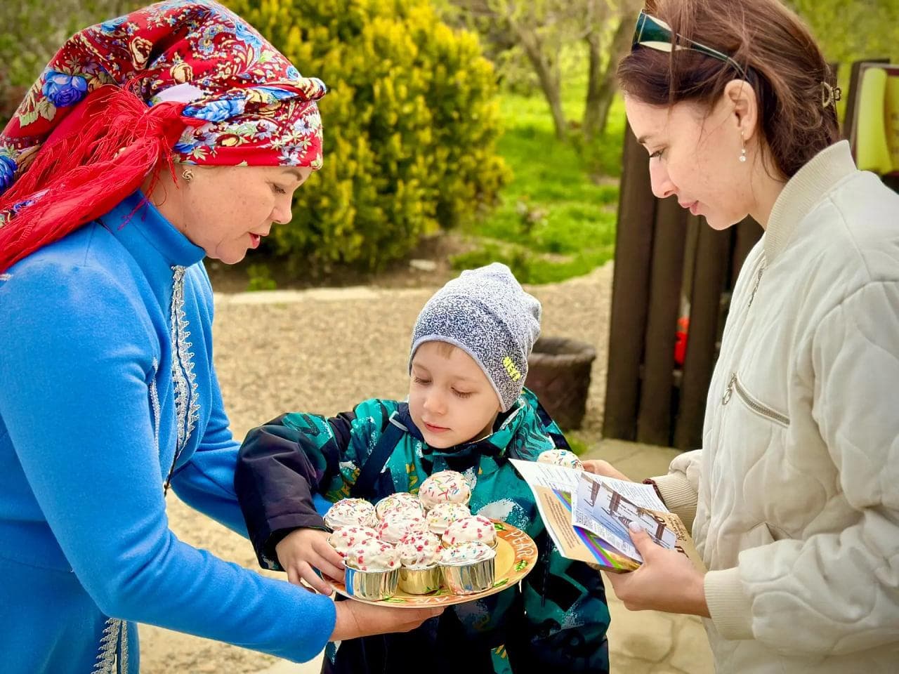 Пасхальные гуляния в Атамани - фото 5