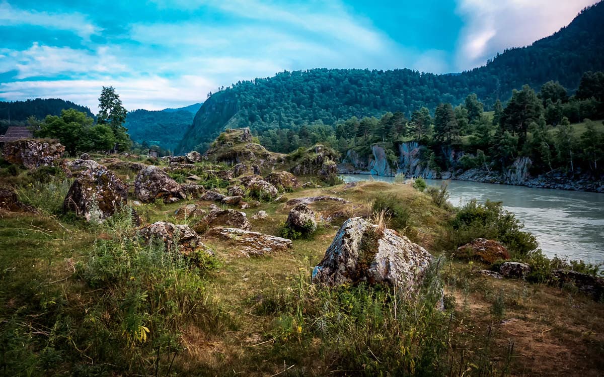 Скальное восхождение ( экскурсия с баз от с. Барангол до с. Чемал )