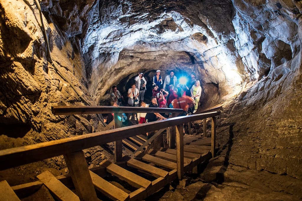 Талдинские (Тавдинские) пещеры ( экскурсия с баз от с. Барангол до с. Чемал )