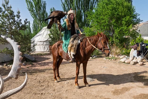 Кыргызстан и Казахстан: горы, озера и источники - фото 7