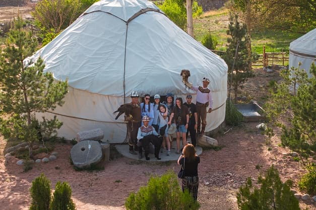 Кыргызстан и Казахстан: горы, озера и источники - фото 9