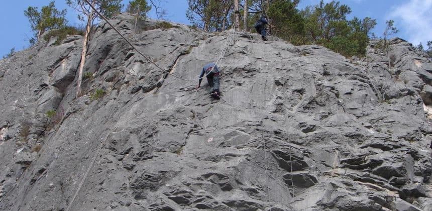 Скальное восхождение ( экскурсия с баз от с. Барангол до с. Чемал ) - фото 1