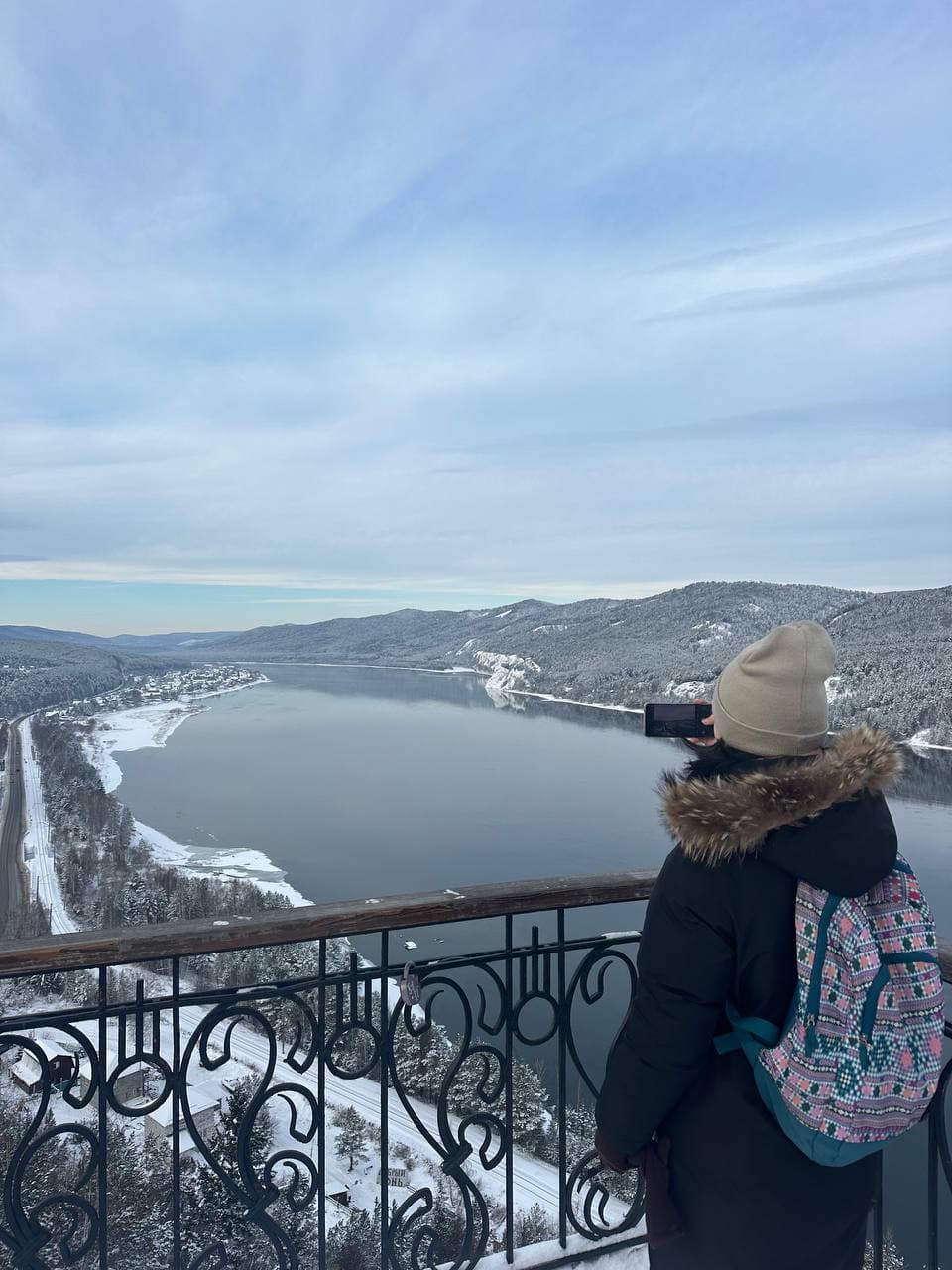 Экскурсия на Красноярское море с прогулкой по льду и рыбалкой «И рыбку съесть и на лёд сесть» - фото 6