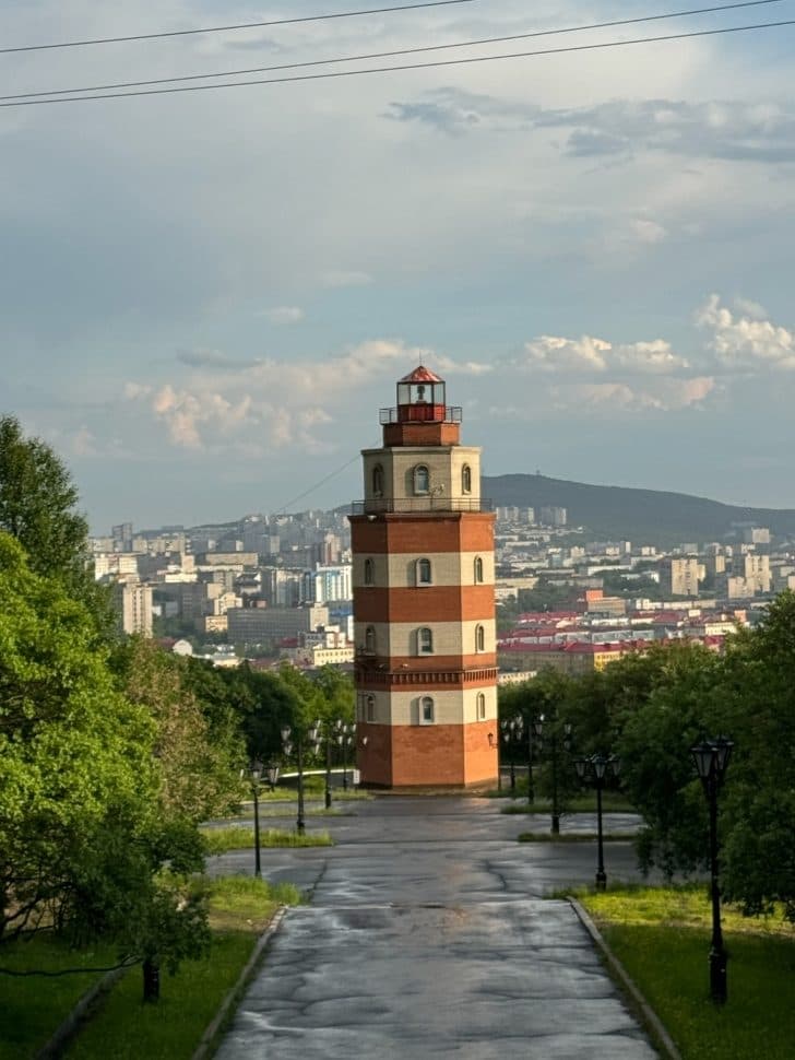Край Земли: столица Заполярья, горы, океан, киты - фото 2
