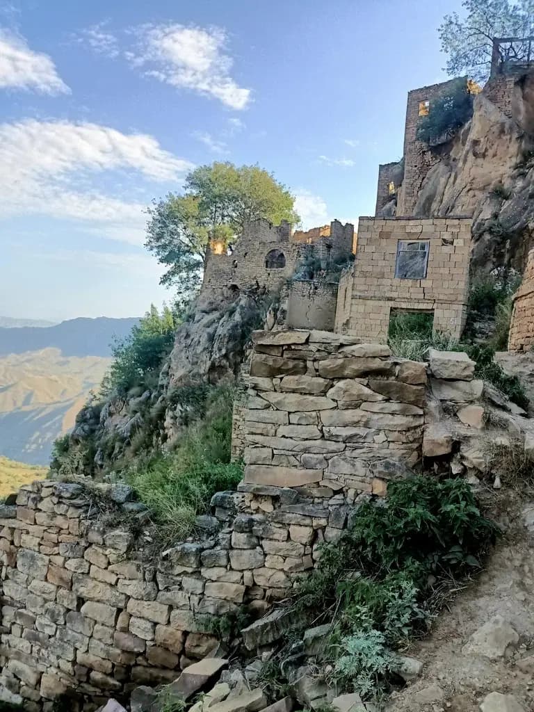 В Аул-призрак Гамсутль и Салтинский водопад - фото 5