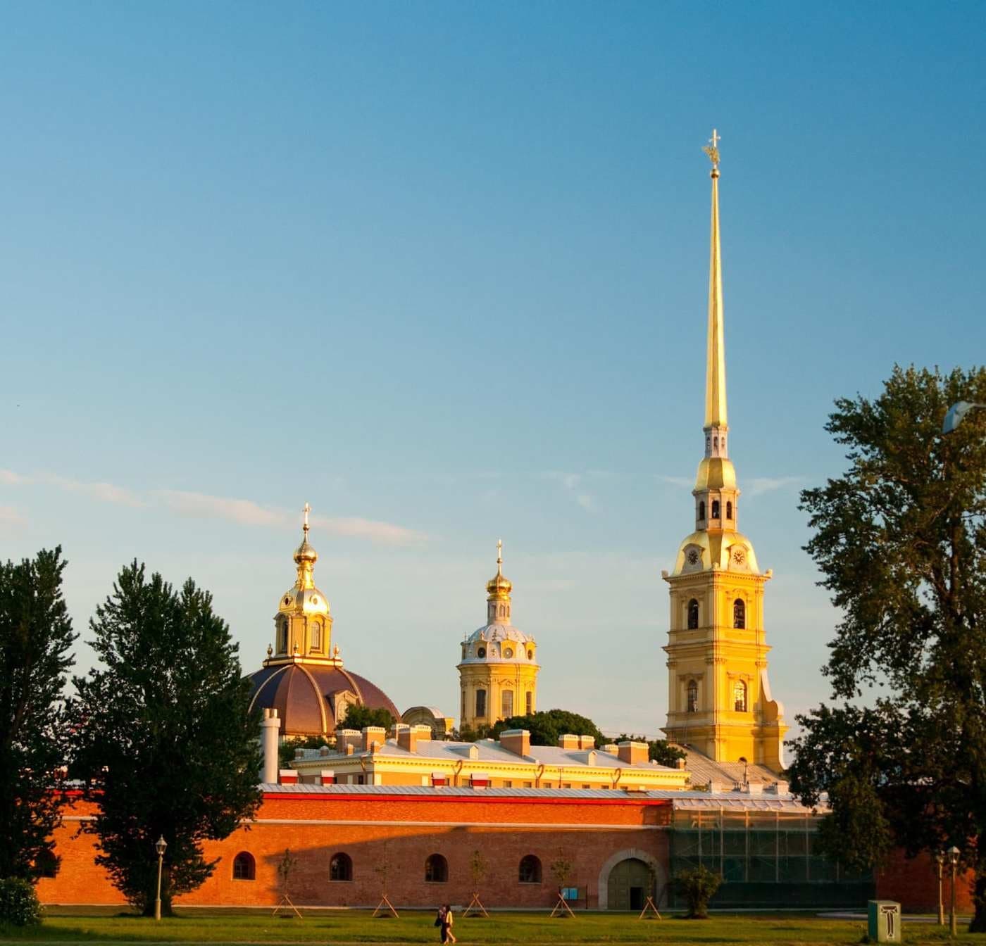 Экскурсия в Петропавловскую крепость и обзорная по городу - фото 1
