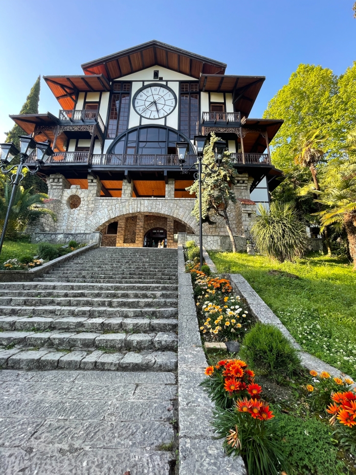 Новоафонские пещеры, пикник на пляже